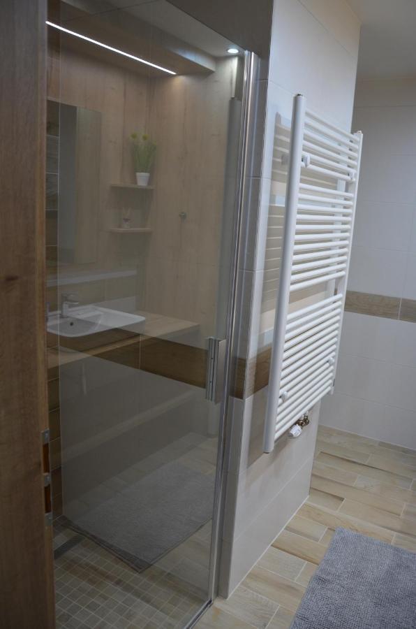 Visit Sauna Klinovec Loučná pod Klínovcem Buitenkant foto